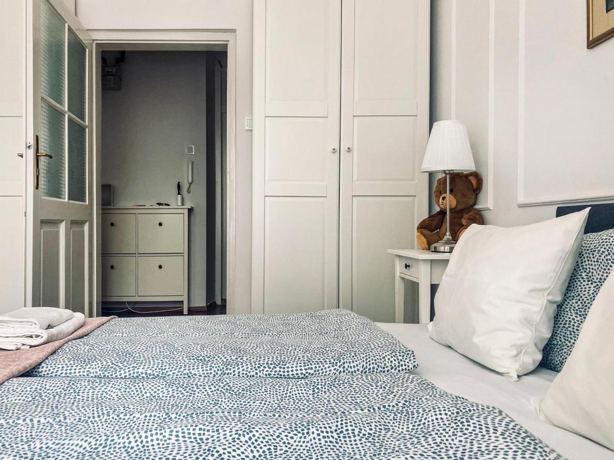 Beautiful Apartment With Two Rooms, Cracow Old Town Krakow Luaran gambar